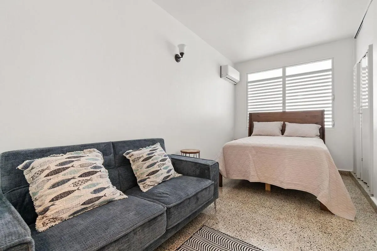 Luquillo Family Home Sleeps 10 Near Beach